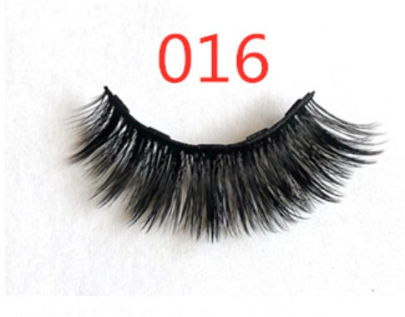 A Pair Of False Eyelashes With Magnets In Fashion | Everyday Home Deal