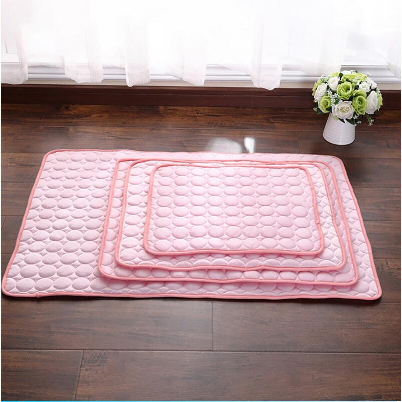 Ice-Silk Pet Cooling Mat — Self-Cooling Pad for Dogs & Cats, 70×56cm (Blue)