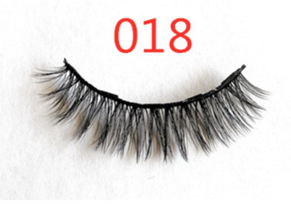 A Pair Of False Eyelashes With Magnets In Fashion | Everyday Home Deal