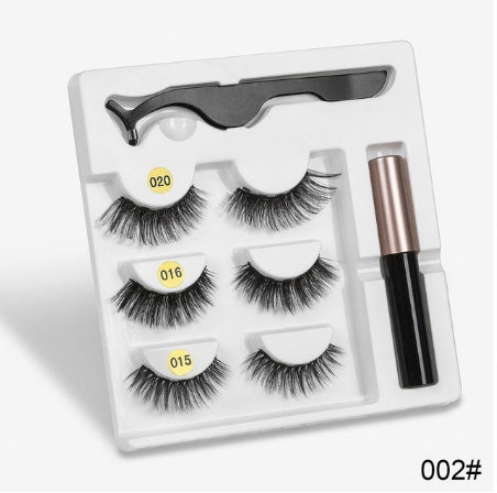 A Pair Of False Eyelashes With Magnets In Fashion | Everyday Home Deal