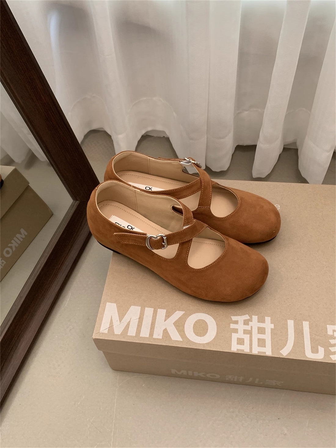 Women's Retro Round-Toe Shoes With Hidden Platform & Thick Sole | Everyday Home Deal