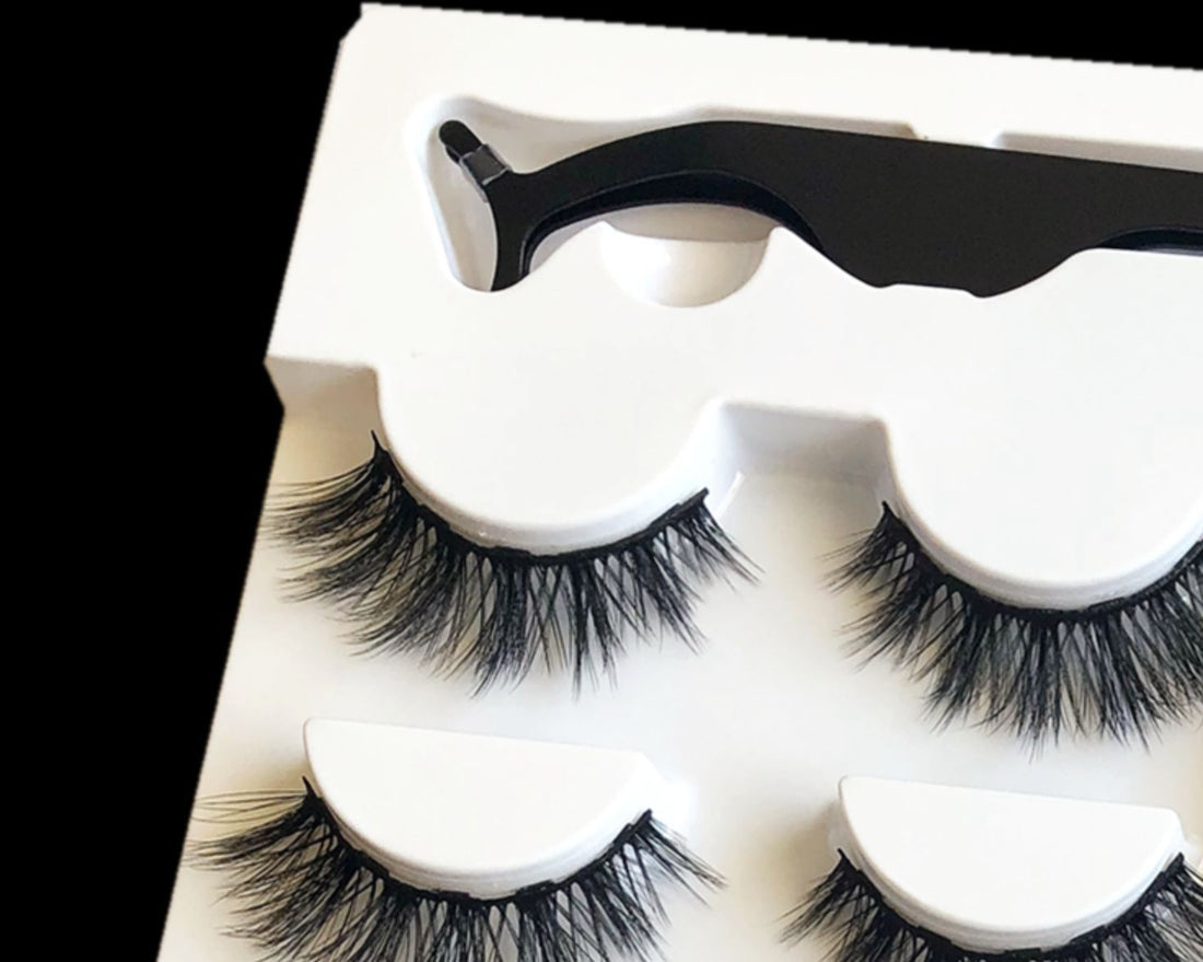 A Pair Of False Eyelashes With Magnets In Fashion | Everyday Home Deal