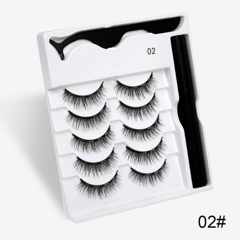 A Pair Of False Eyelashes With Magnets In Fashion | Everyday Home Deal