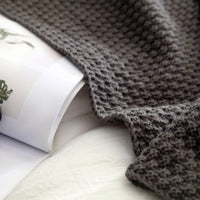 Nordic fringed knit ball blanket wool blanket office air conditioning lunch break blanket shawl blanket sofa leisure blanket blanket