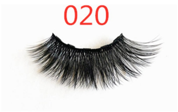 A Pair Of False Eyelashes With Magnets In Fashion | Everyday Home Deal