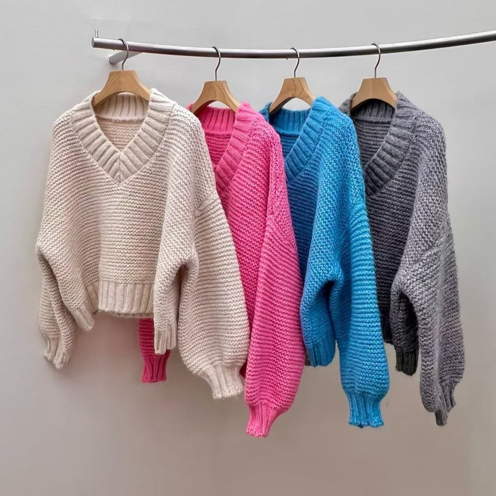 V-neck Chunky Sweater - Best Premium Clothing Deal | Everyday Home Deal