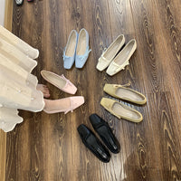 Milk-yellow Square-toe Low-cut Gentle Pumps