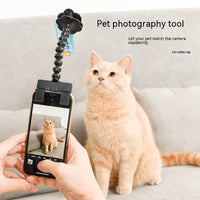 Pet Selfie Clip for Smartphones – Cat & Dog Camera Attention Toy