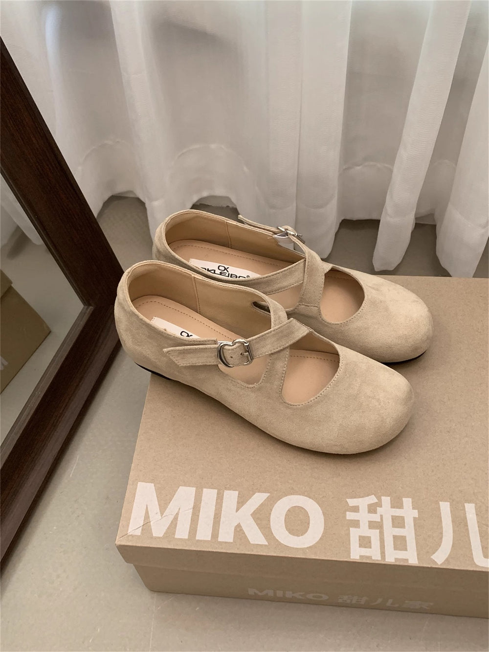 Womens Retro Round-toe Shoes With A Hidden Platform And Thick Sole
