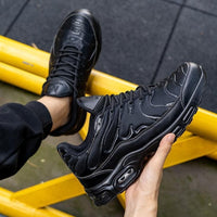 Lightweight Non-slip Smash-resistant Wear-resistant Low-top Sneakers